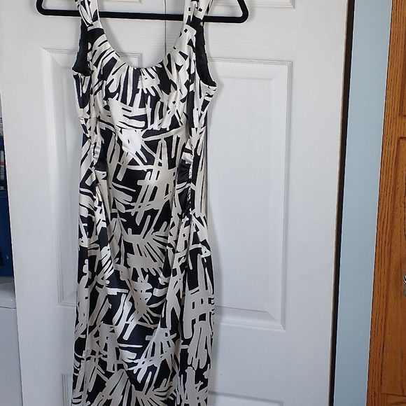 Maggy London Dresses & Skirts - Women's black and white dress